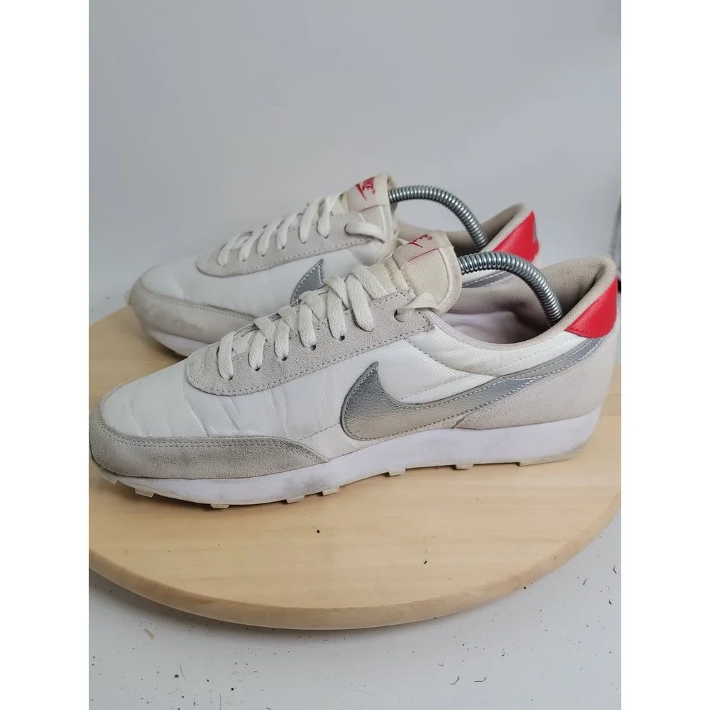Nike women daybreak